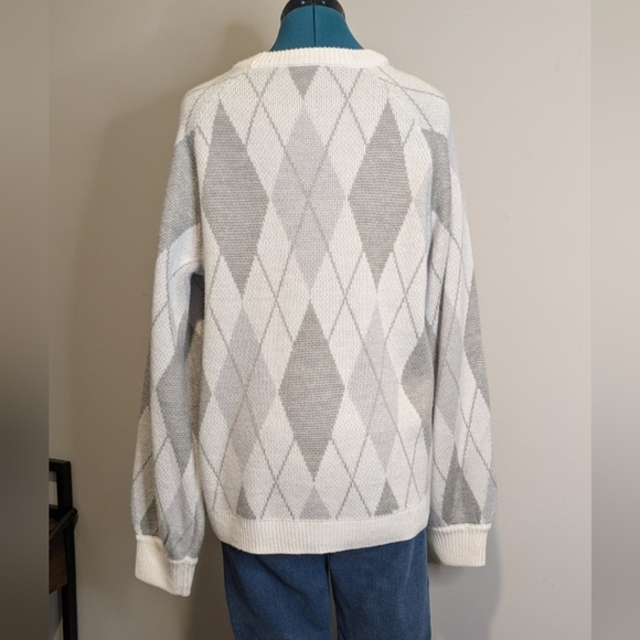 Crown & Ivy Womens Sweater Medium Oversize Argyle Bishop Sleeve White Grey Knit - Picture 6 of 6